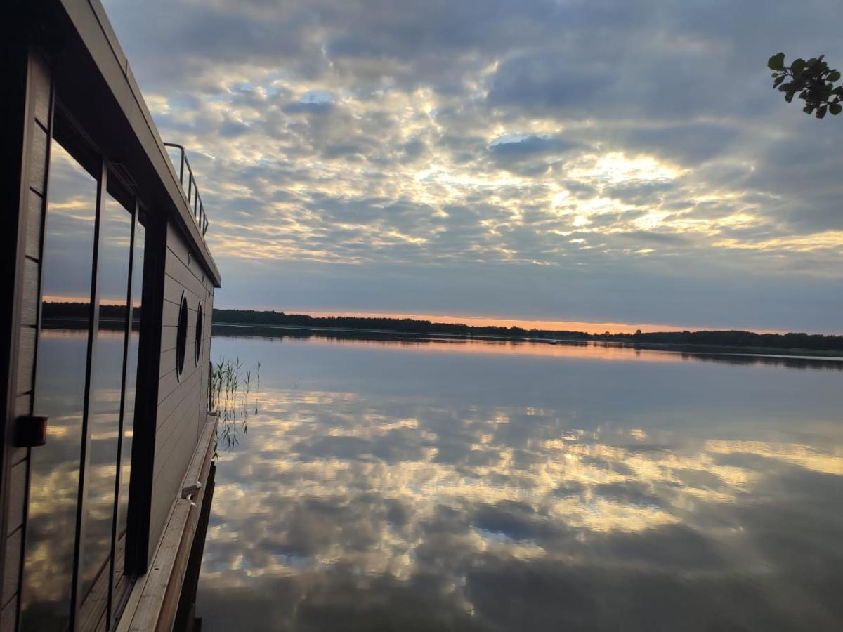 Houseboat- Dom Na Wodzie Z Sauna I Mozliwoscia Plywania Iława 外观 照片