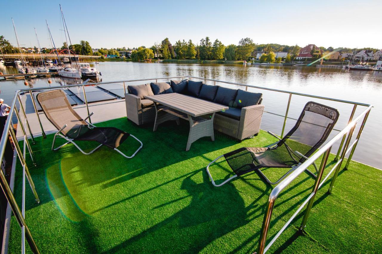 Houseboat- Dom Na Wodzie Z Sauna I Mozliwoscia Plywania Iława 外观 照片