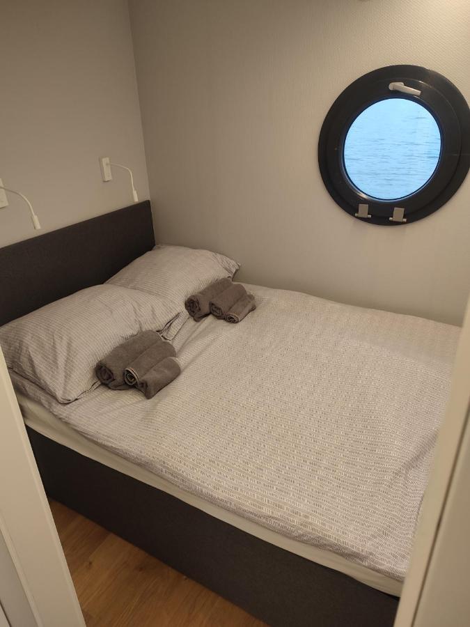 Houseboat- Dom Na Wodzie Z Sauna I Mozliwoscia Plywania Iława 外观 照片